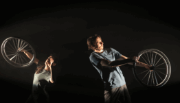 QUAND TU ME REGARDES 