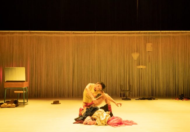 ACCÈS ASIE-SHE AND THE OTHER(S)