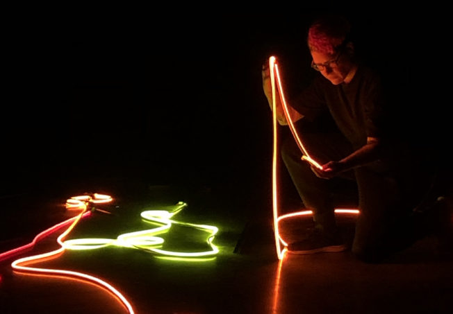 PAROLE D’ARTISTE – PART(Y)CULE – PERFORMANCE DE JOSÉE BROUILLARD