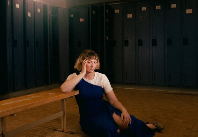 STÉPHANIE BOULAY – EST-CE QUE QUELQU’UN ME VOIT ?